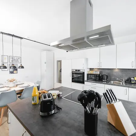 Stadtrand Oase Mit Balkon Апартаменти